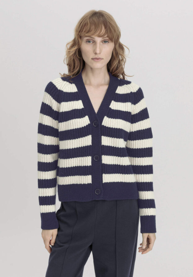 hessnatur Damen Strickjacke Streifen Relaxed aus Bio-Merinowolle mit Bio-Baumwolle - blau - Größe L