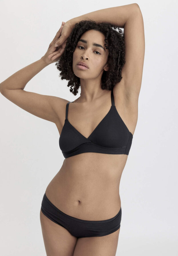 hessnatur Damen Triangel BH bügellos PURE SENSE aus TENCEL™ Modal - schwarz - Größe 80C