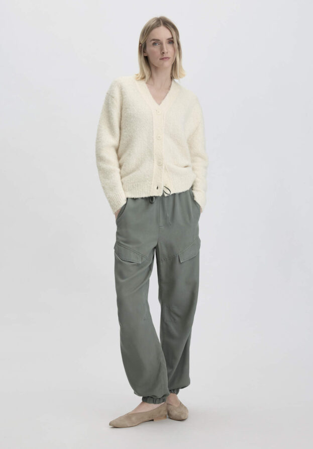hessnatur Damen Utility Hose Relaxed aus TENCEL™ Lyocell - grün - Größe 42
