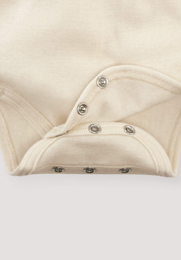 hessnatur Baby Wickelbody Slim aus Bio-Baumwolle mit Merinowolle und Seide - natur - Größe 62/68