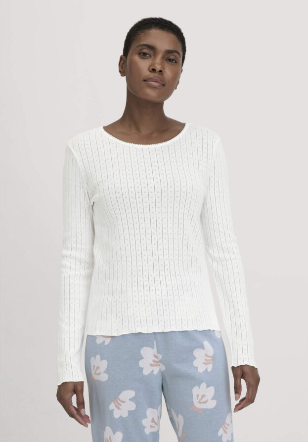 hessnatur Damen Loungeshirt PURE POINTELLE aus Bio-Baumwolle - weiß - Größe 42