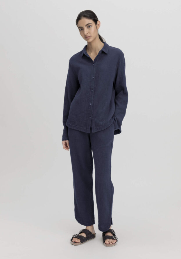 hessnatur Damen Musselin Schlafhose Regular PURE COMFORT aus Bio-Baumwolle - blau - Größe 34