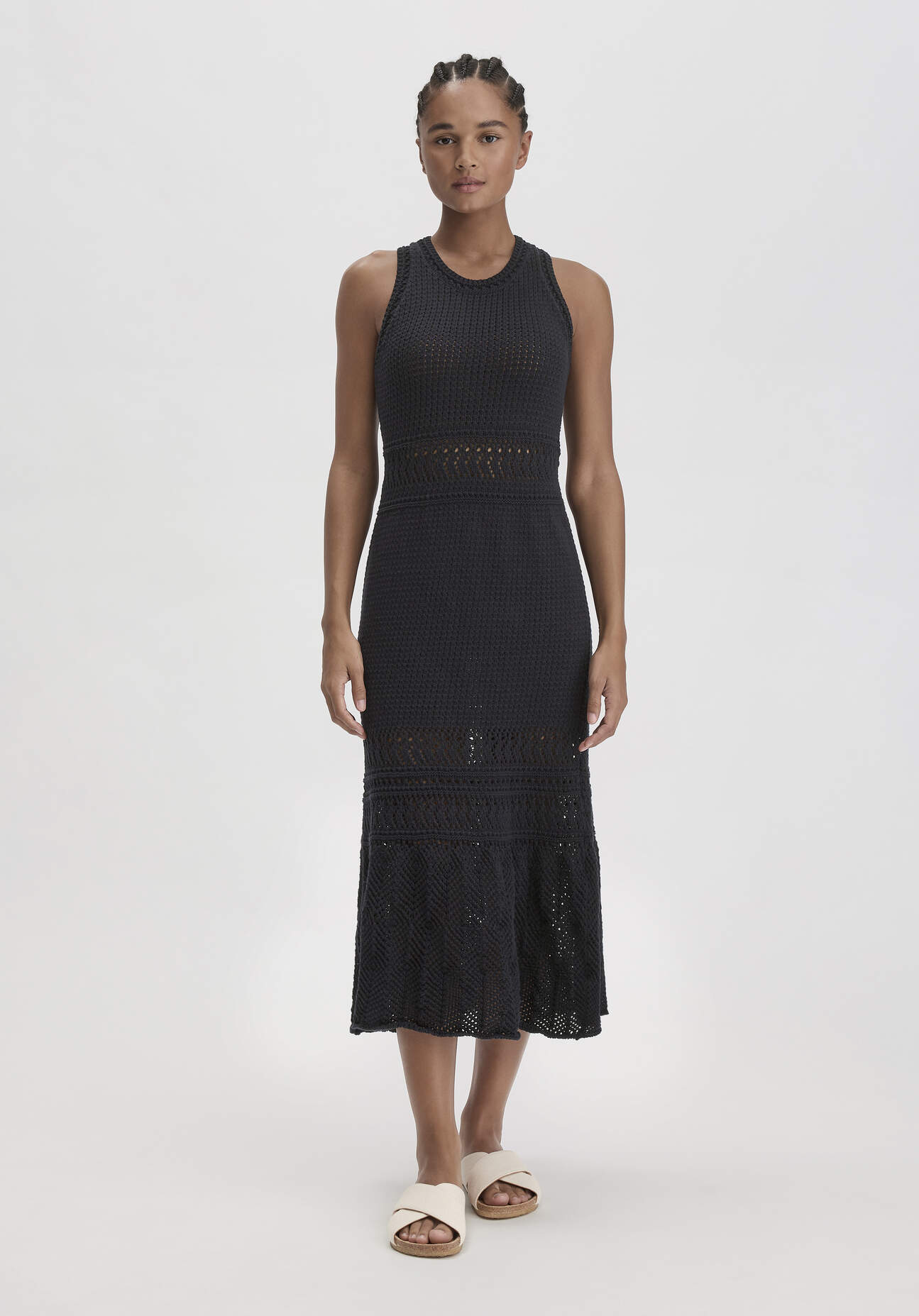 hessnatur Damen Ajour Strick Kleid Midi Fitted aus Bio-Baumwolle - schwarz - Größe 38