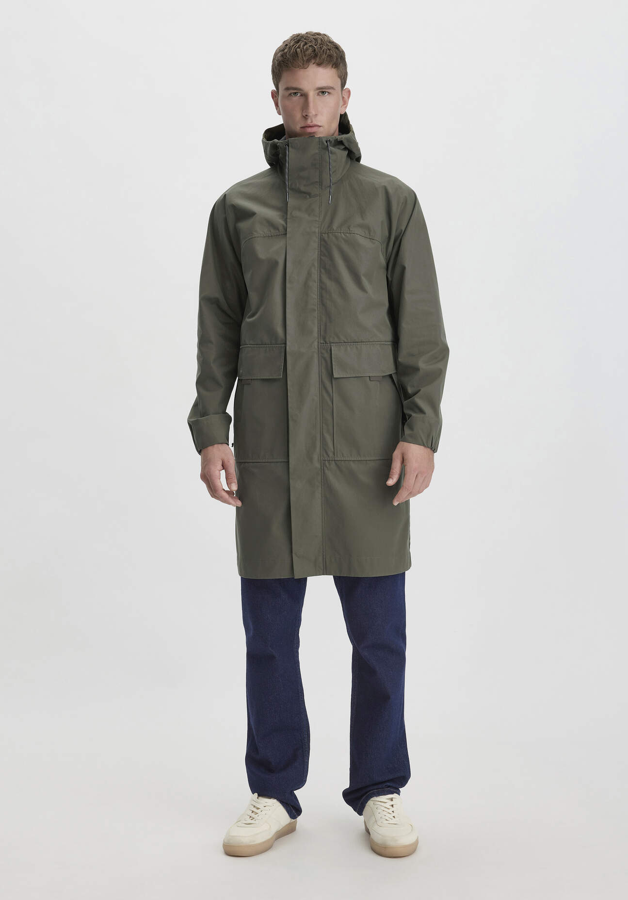 hessnatur Herren Allwetter Parka Relaxed NATURE SHELL aus Bio-Baumwolle - grün - Größe 50