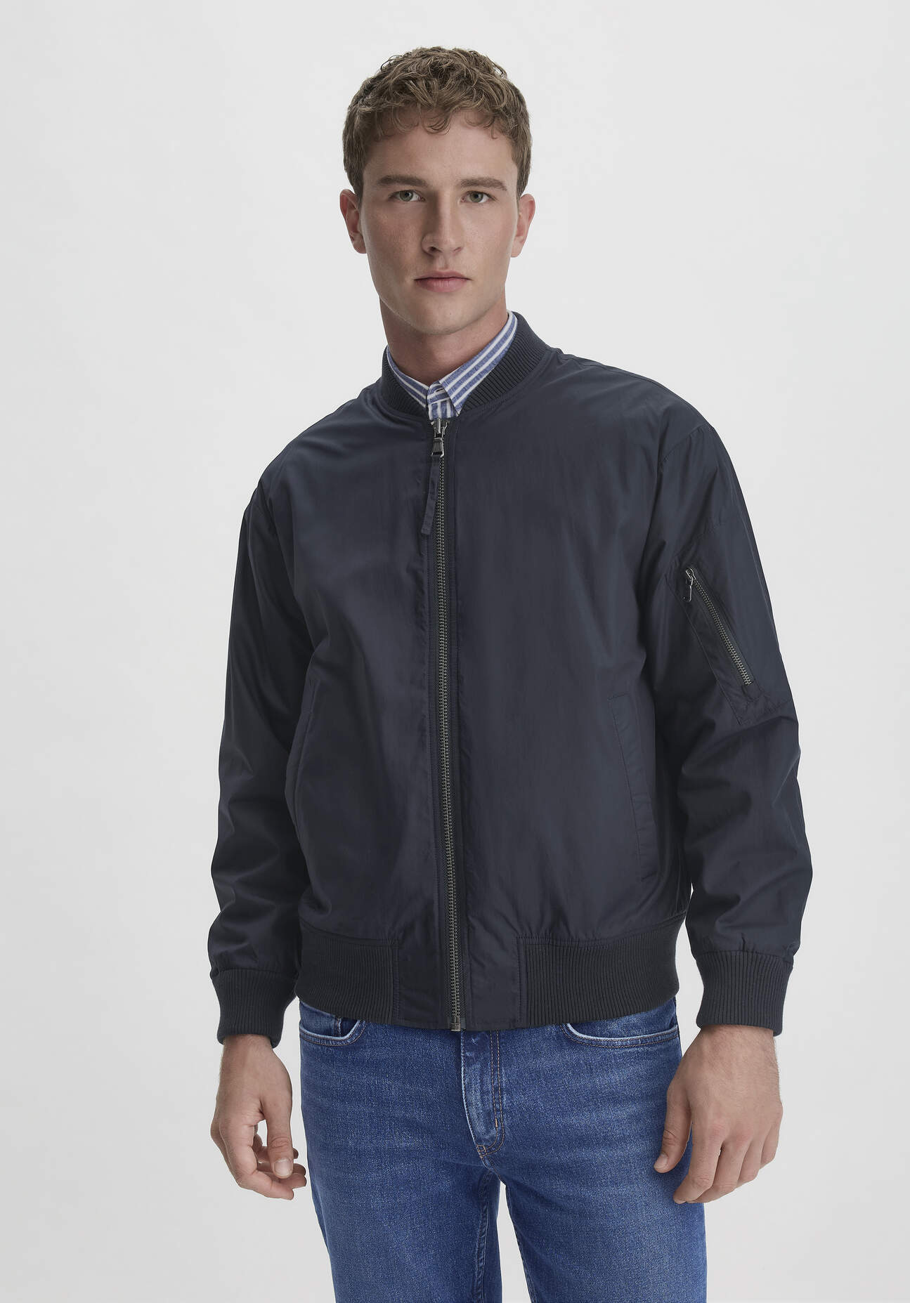 hessnatur Herren Blouson-Jacke Relaxed NATURE SHELL aus Bio-Baumwolle - blau - Größe 54