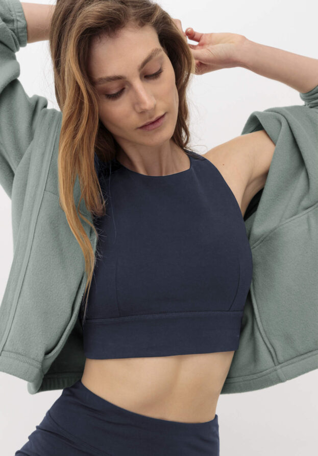 hessnatur Loungewear Bustier Fitted Highneck ACTIVE LIGHT aus Bio-Baumwolle - blau - Größe 44