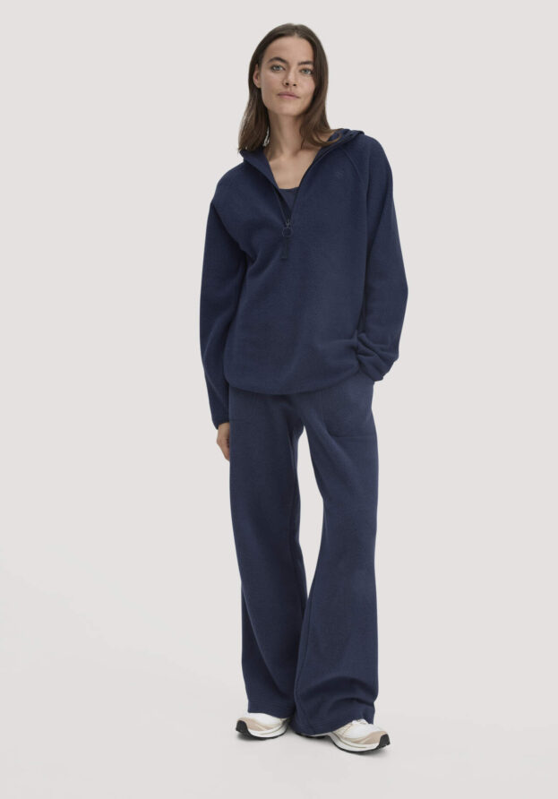 hessnatur Loungewear Fleece Hose Relaxed ACTIVE LIGHT aus Bio-Baumwolle - blau - Größe S