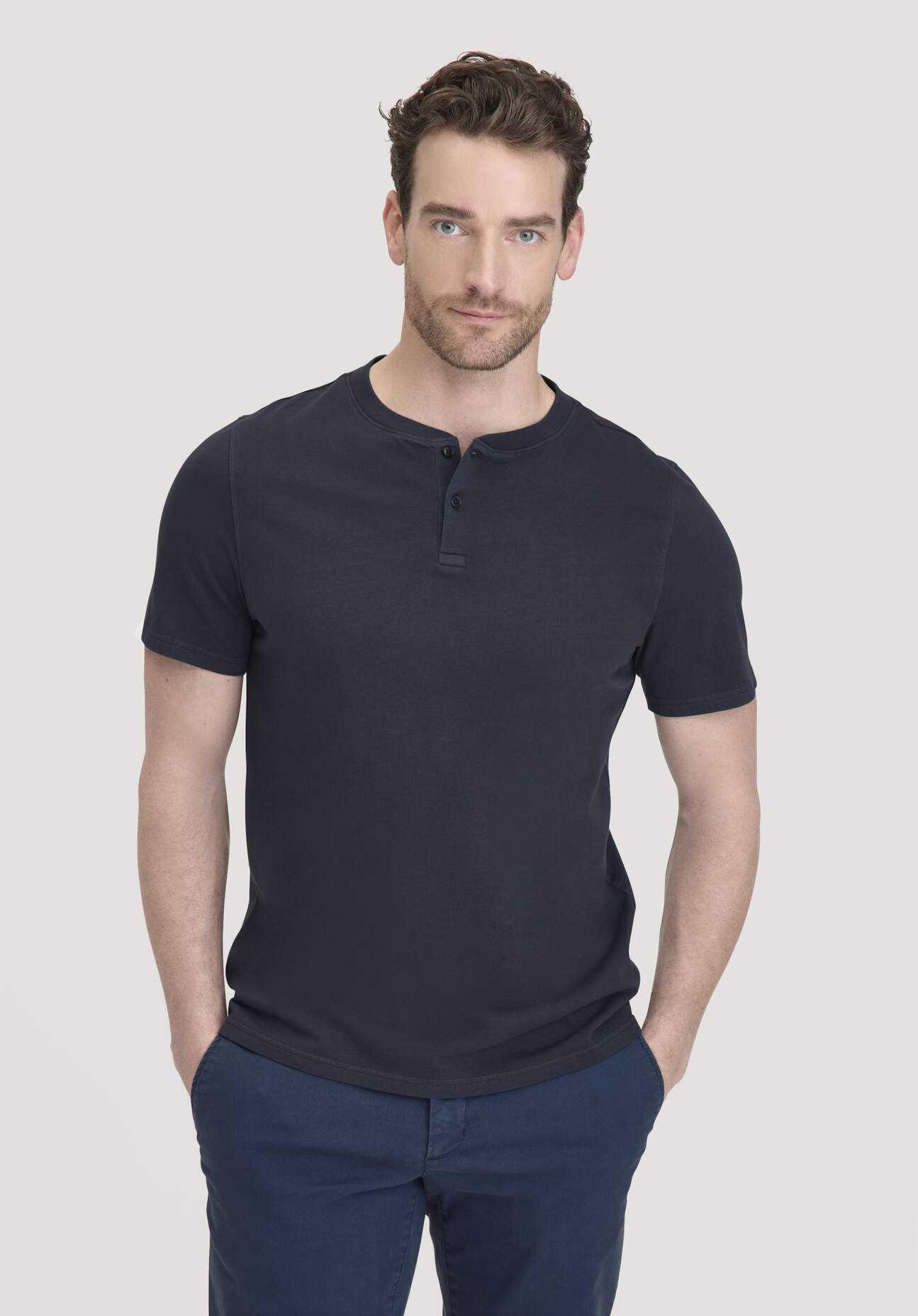 hessnatur Herren Heavy Jersey Henley Shirt Relaxed aus Bio-Baumwolle - blau - Größe 46