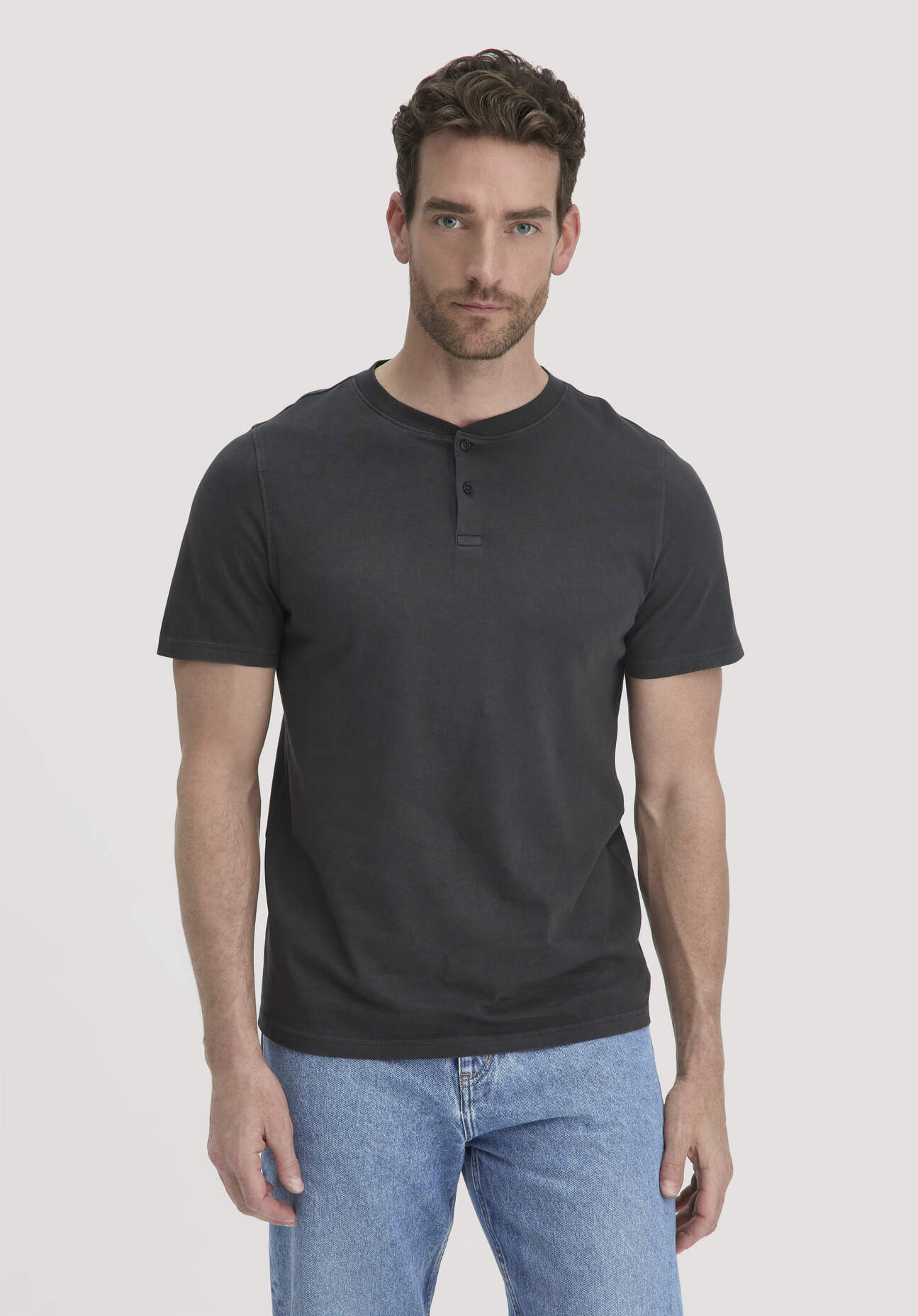 hessnatur Herren Heavy Jersey Henley Shirt Relaxed aus Bio-Baumwolle - grau - Größe 46