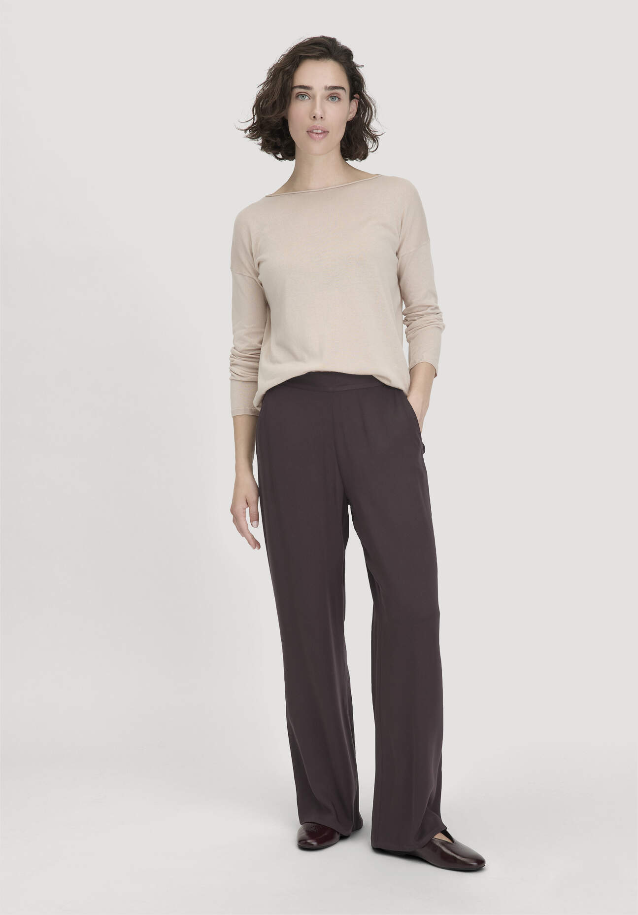 hessnatur Damen Hose Wide Leg Relaxed aus LENZING™ ECOVERO™ Viskose - braun - Größe 42