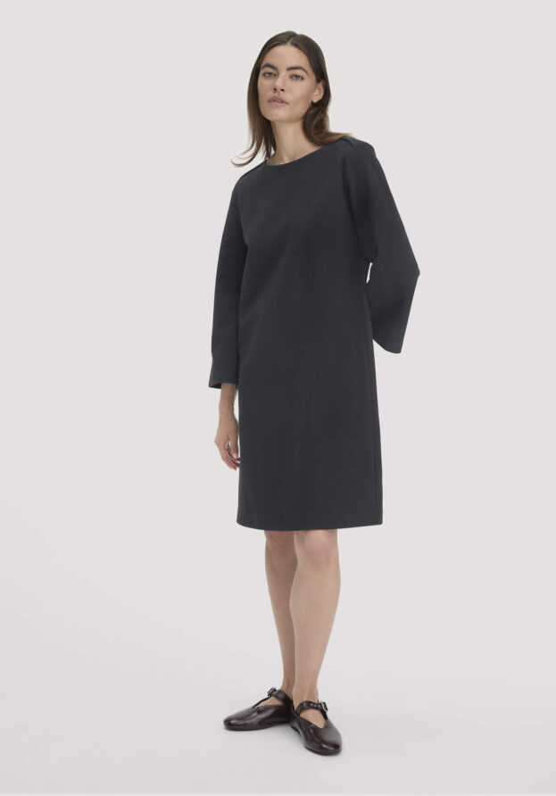 hessnatur Damen Jersey Kleid Mini Regular aus Bio-Baumwolle - schwarz - Größe 42