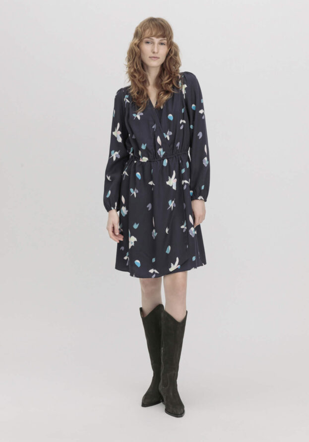 hessnatur Damen Kleid Mini Regular aus TENCEL™ Lyocell - blau - Größe 44