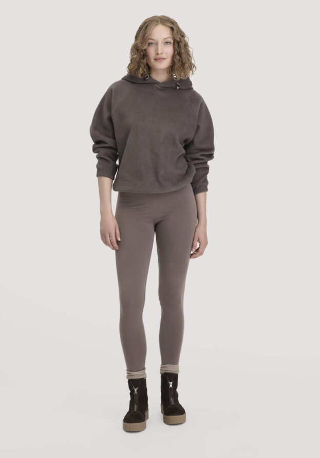 hessnatur Loungewear Leggings Medium Cut ACTIVE LIGHT aus Bio-Baumwolle - lila - Größe M/l