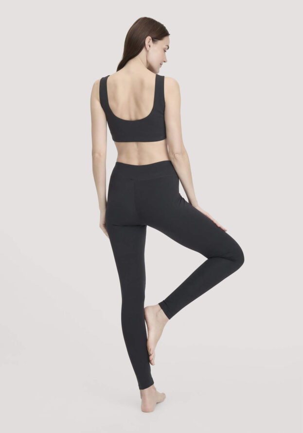 hessnatur Loungewear Leggings Medium Cut ACTIVE LIGHT aus Bio-Baumwolle - schwarz - Größe M/l