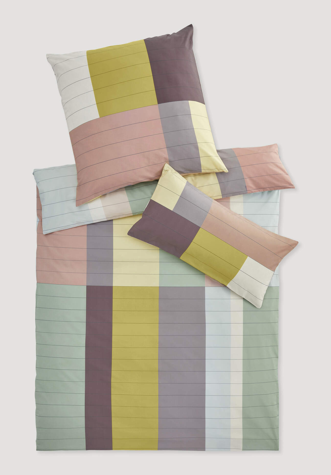 hessnatur Peached Perkal Bettwäsche-Set LOHKO aus Bio-Baumwolle - grün - Größe 135x200 / 40x80 cm