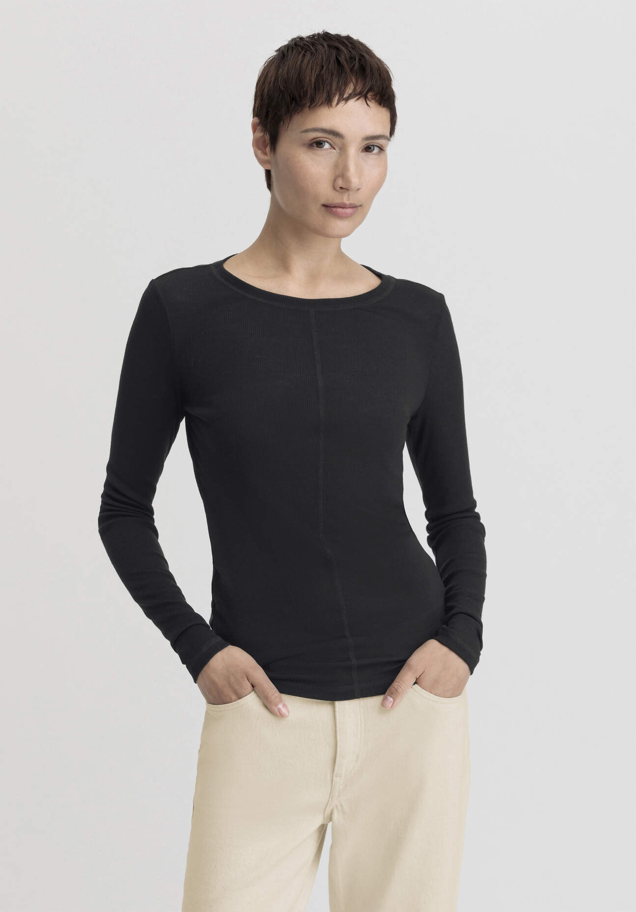 hessnatur Damen Rib Shirt Slim aus Bio-Merinowolle und TENCEL™ Lyocell - schwarz - Größe 44