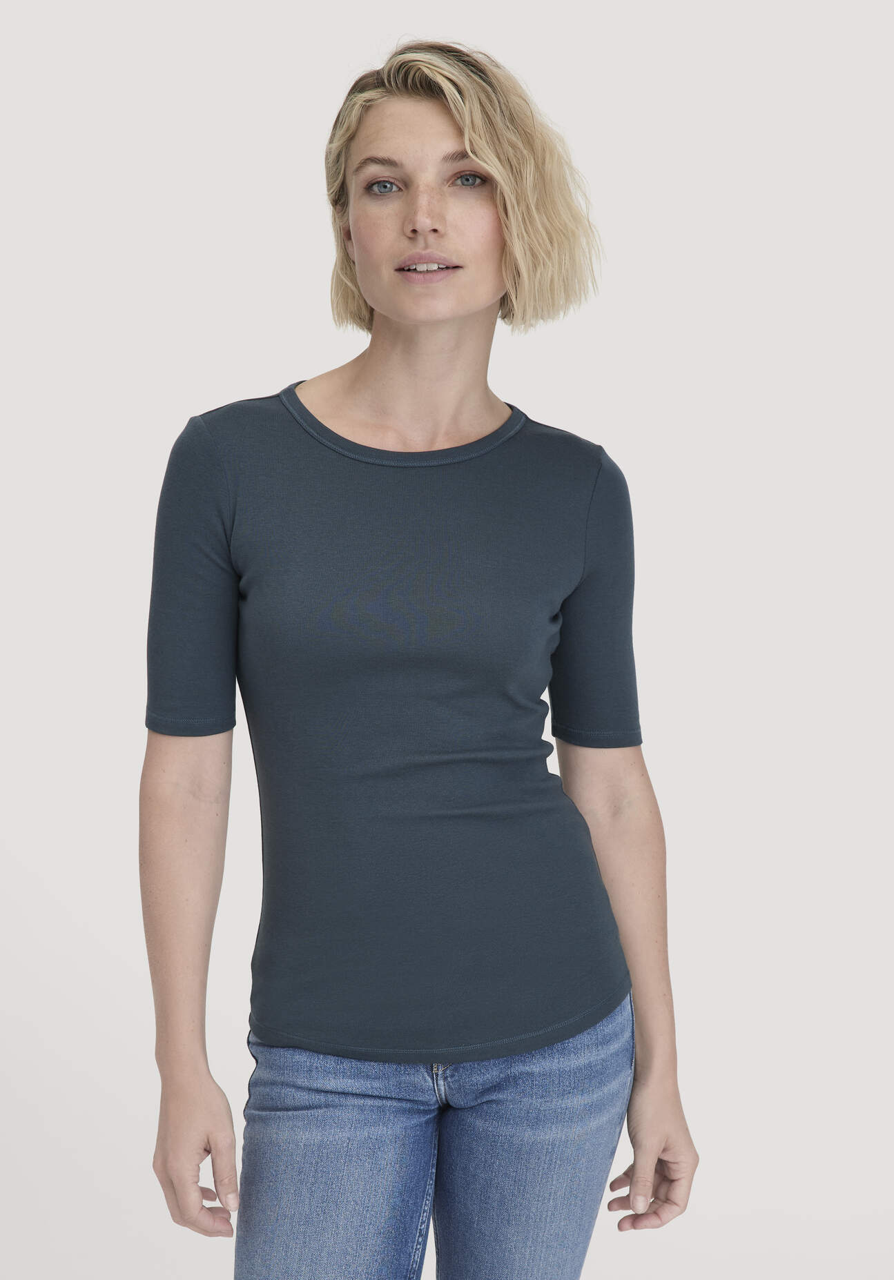 hessnatur Damen Softrib T-Shirt Fitted aus Bio-Baumwolle und TENCEL™ Modal - blau - Größe 42