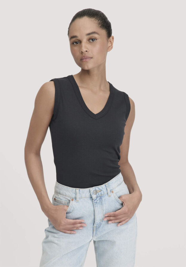 hessnatur Damen Softrib Top Fitted aus Bio-Baumwolle und TENCEL™ Modal - schwarz - Größe 38