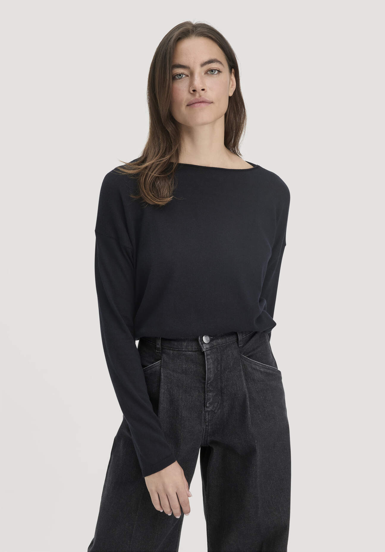 hessnatur Damen Strick Pullover Oversize aus TENCEL™ Lyocell mit Bio-Baumwolle - schwarz - Größe M