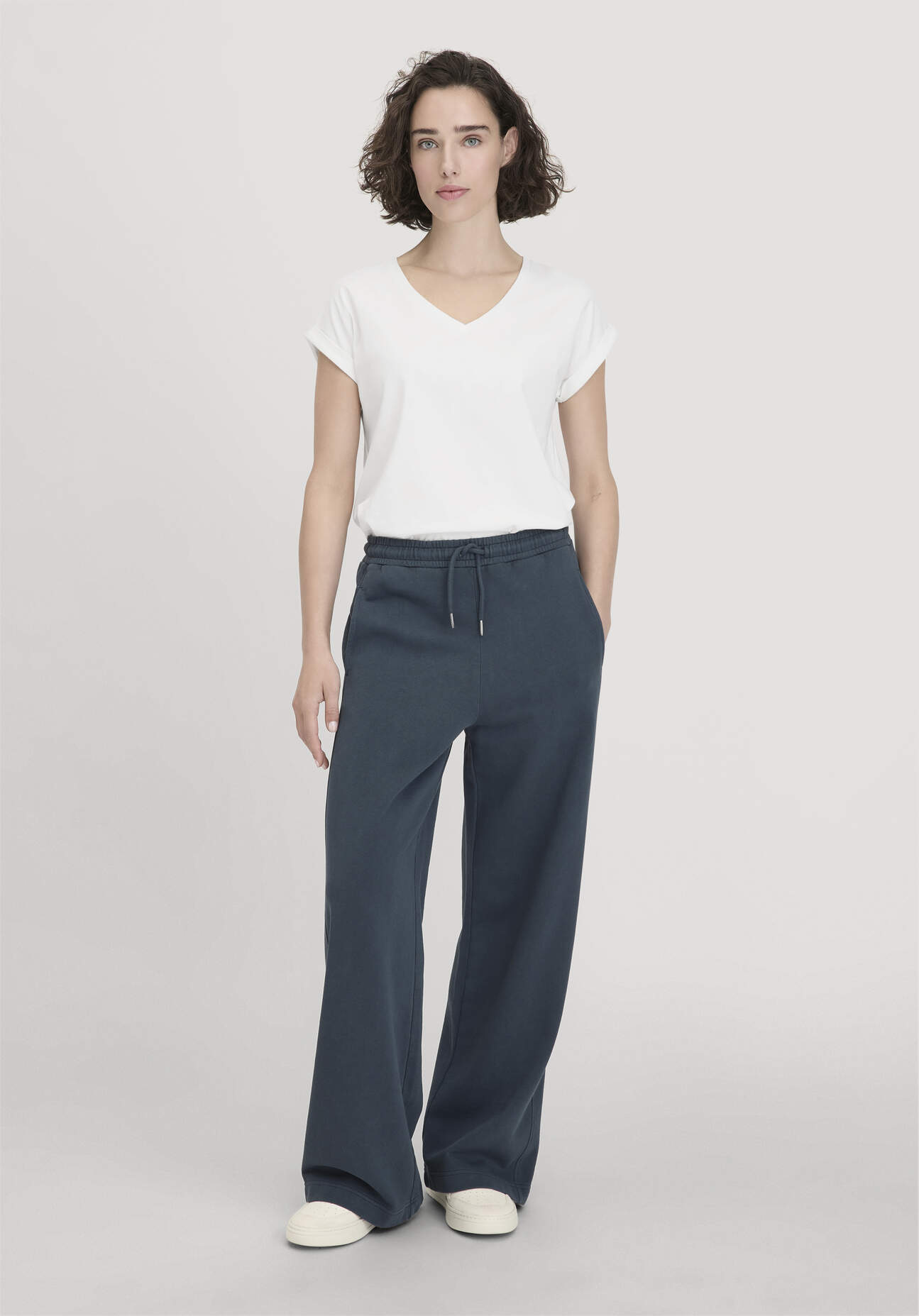 hessnatur Damen Sweat Hose Wide Leg Relaxed aus Bio-Baumwolle - blau - Größe 44