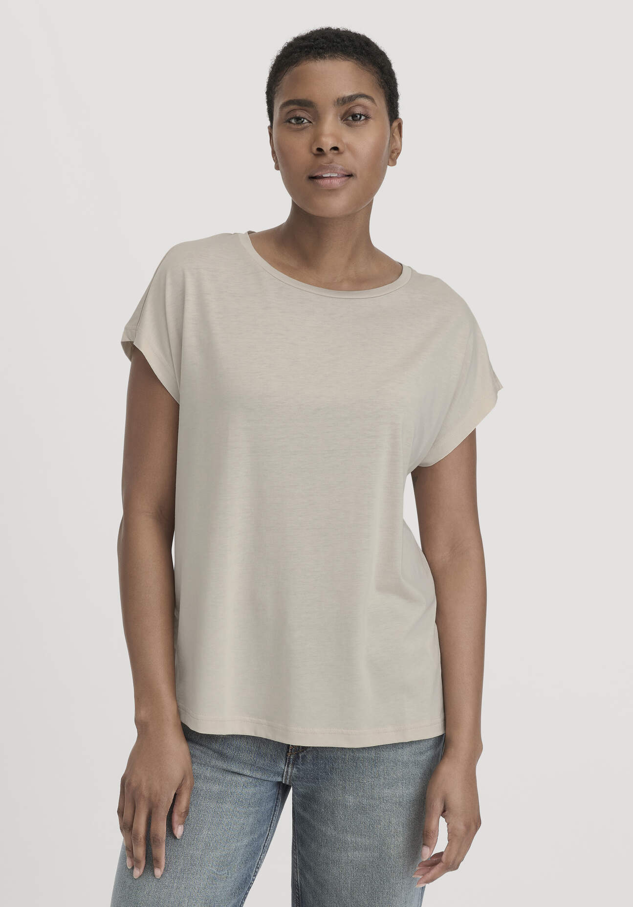 hessnatur Damen T-Shirt Oversize aus TENCEL™ Lyocell mit Bio-Baumwolle - beige - Größe M