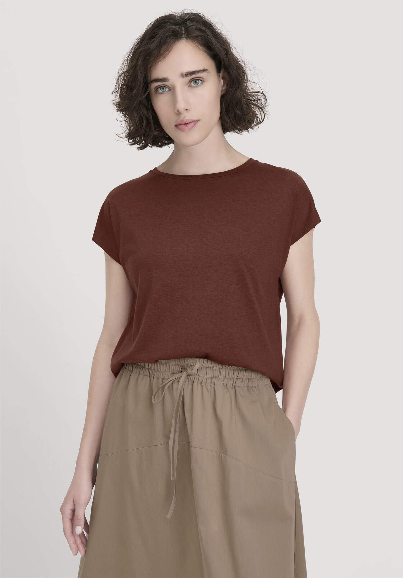 hessnatur Damen T-Shirt Oversize aus TENCEL™ Lyocell mit Bio-Baumwolle - braun - Größe XS