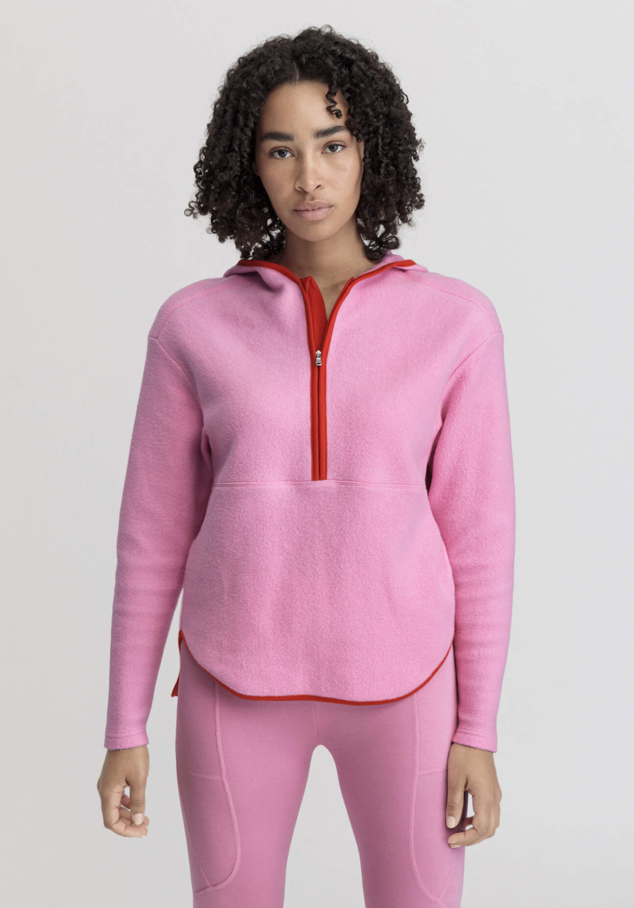 hessnatur Loungewear Fleece Hoodie Relaxed ACTIVE LIGHT aus Bio-Baumwolle - rosa - Größe S