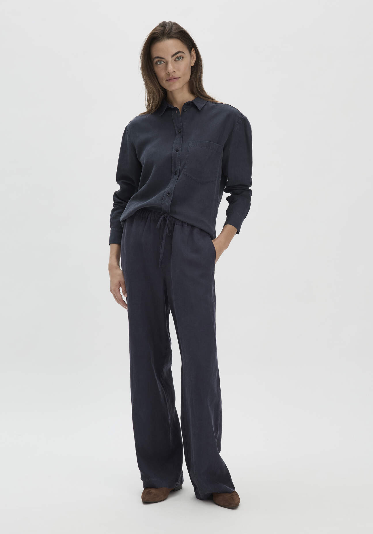 hessnatur Damen Hose Straight Leg Relaxed aus TENCEL™ Lyocell mit Leinen - blau - Größe 40