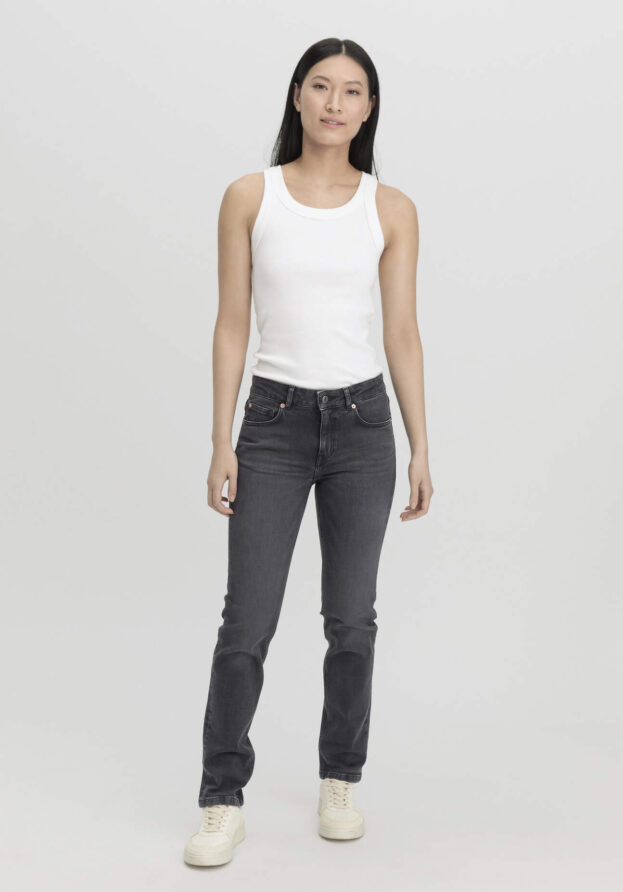 hessnatur Damen Jeans LEA Slim aus Bio-Denim - schwarz - Größe 31/30