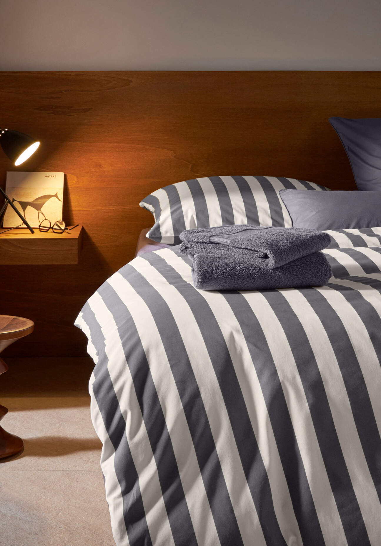 hessnatur Renforcé Bettwäsche-Set CANNES aus Bio-Baumwolle - grau - Größe 240x220 / 2x40x80 cm